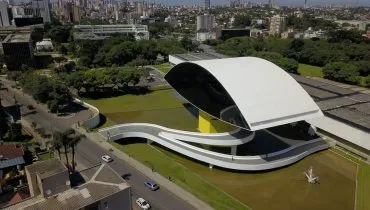 Curitiba terá festa literária no MON com 20 autores após cancelamento da Bienal do Livro