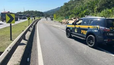 Acidente na Serra do Mar provoca congestionamento na BR-277