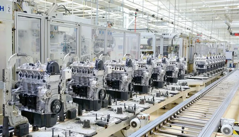 Mais ferrovias, estradas e tecnologia; Tribuna entrevista Edson Vasconcelos, presidente da FIEP