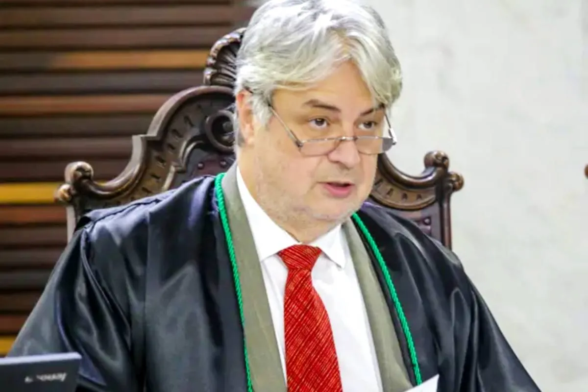 Imagem mostra Maurício Requião.