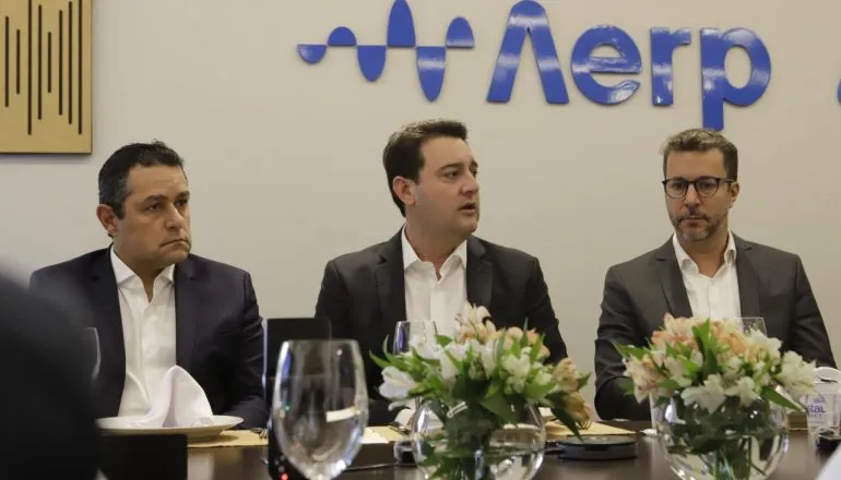 Ratinho Junior deve anunciar candidato ao governo do Paraná nesta semana