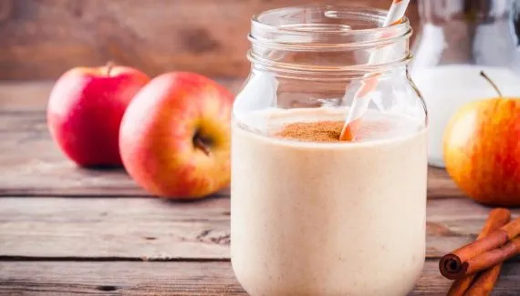 7 receitas de shakes veganos ricos em proteínas