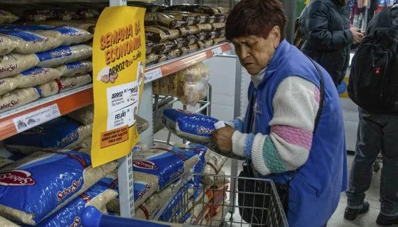 Armazéns da Família oferecem produtos com preços reduzidos em Curitiba