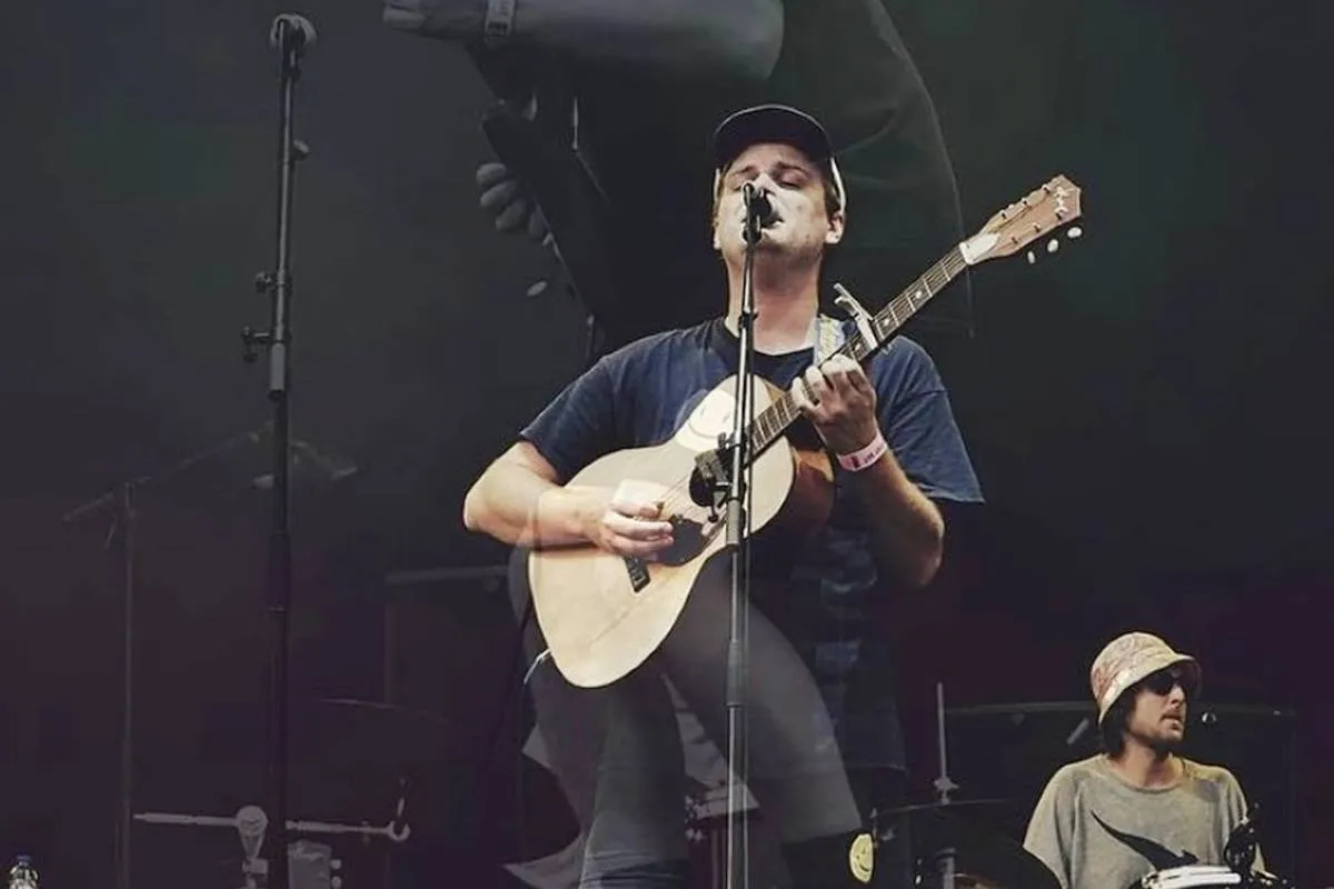 Imagem mostra o cantor canadense Mac Demarco