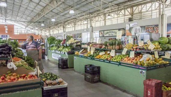 Mercado Regional Cajuru completa 14 anos nesta terça-feira