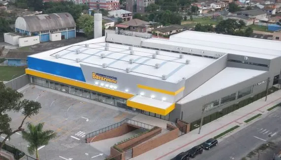 Rede de supermercados inaugura 13ª loja no litoral do Paraná