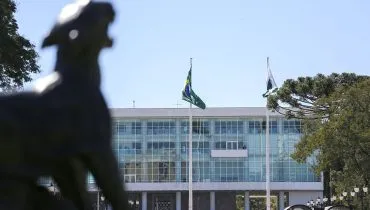 Ex-secretários de Ratinho Júnior são citados em investigação sobre fraude em licitação 