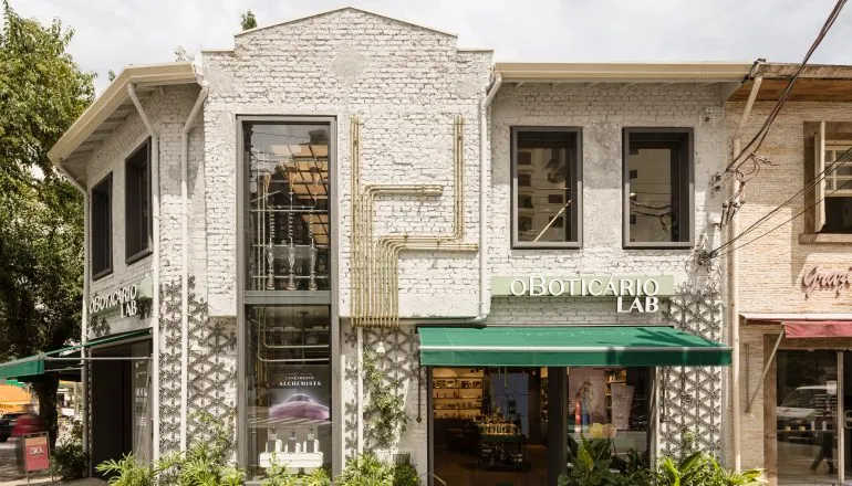 O Boticário lidera beleza no Brasil em disputa com a Natura