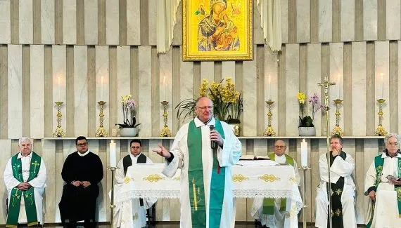 Padre americano que rezava no Brasil desde 1976 morre em Curitiba