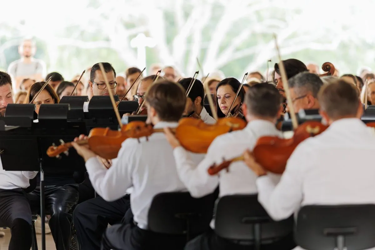Orquestra Sinfônica do Paraná leva Mozart e Beethoven ao MON em concerto gratuito neste sábado (25)