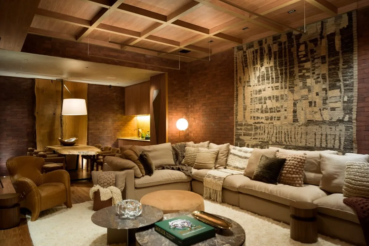 Tons de marrom: veja como eles têm ganhado força na arquitetura