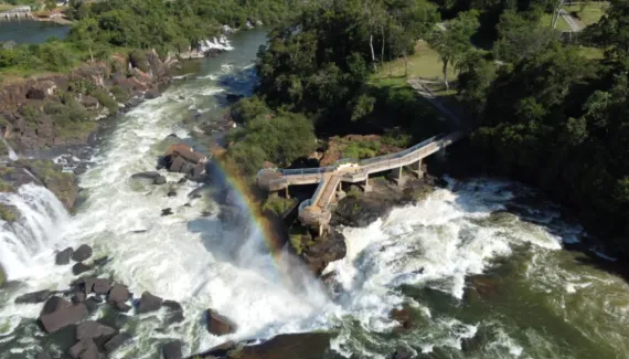 Cidade de Santa Catarina abriga “mini Cataratas do Iguaçu” com acesso gratuito