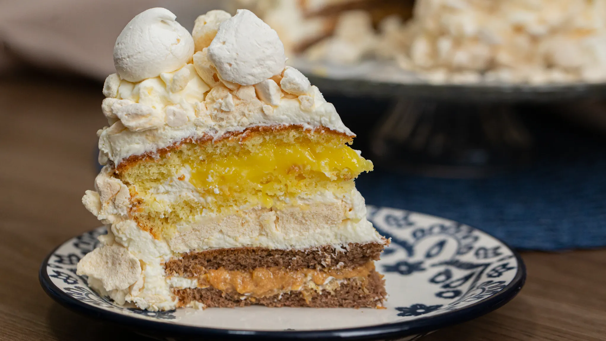 O bolo Martha Rocha se tornou símbolo da Confeitaria Holandesa e é a escolha perfeita para dias especiais