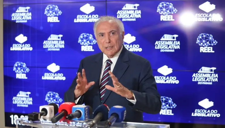 O ex-presidente da República Michel Temer fala durante o lançamento da REEL, no Plenário da Assembleia Legislativa do Paraná.