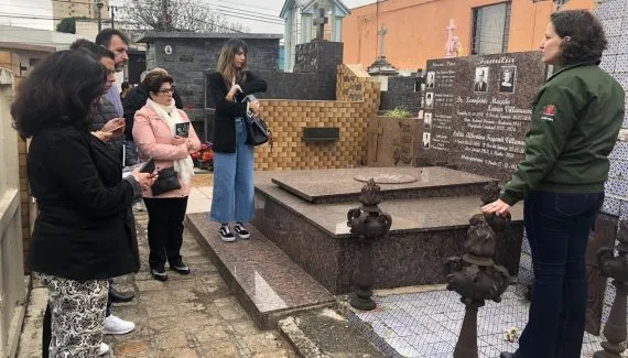 Pesquisadora anuncia fim de projeto de visitas ao Cemitério de Curitiba