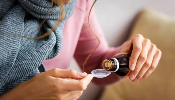 Adeus ao Clobutinol: Por que o remédio que você tem no armário foi proibido pela Anvisa?