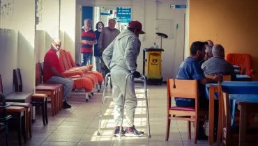 Paraná terá mais idosos que jovens já em 2027: os desafios para evitar um colapso hospitalar