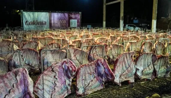 Maior churrasco de fogo de chão do mundo neste fim de semana em Cascavel