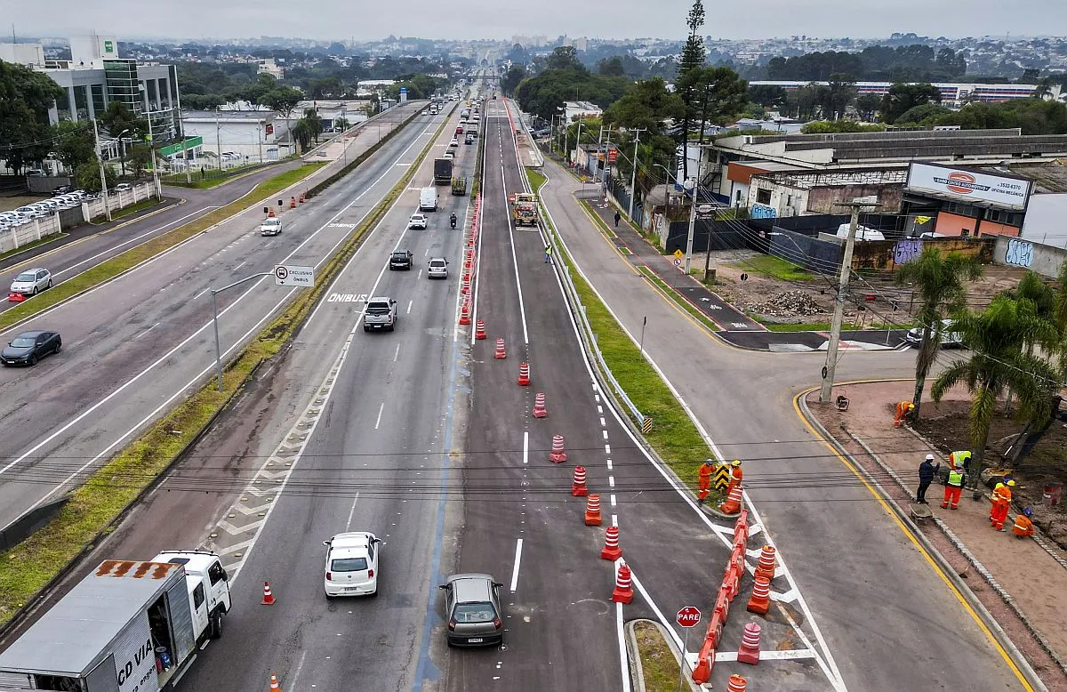 Imagem aérea mostra obra da LInha verde e pista que será utilizada a partir desta sexta-feira.