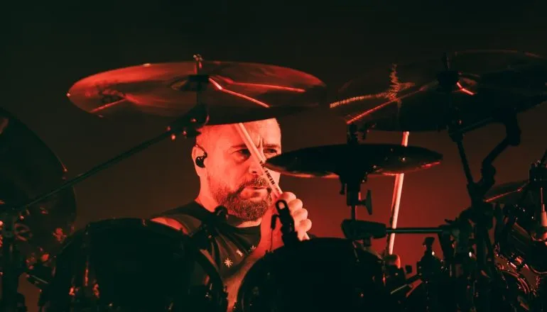 Baterista do System Of A Down anuncia retorno a Curitiba