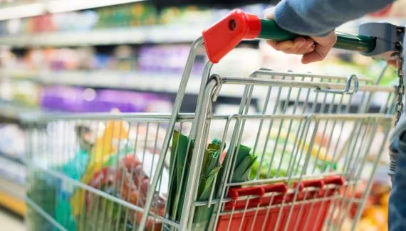 Muffato lidera ranking dos supermercados que mais faturam no Paraná; veja lista completa