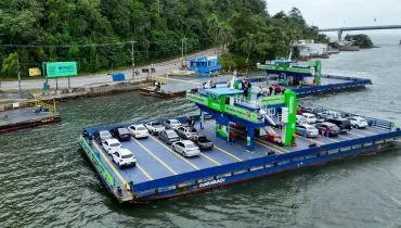 Ferry boat se aposenta após 60 anos de travessia em Guaratuba