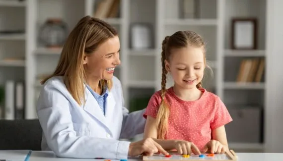 Nem todo atraso global do desenvolvimento é autismo: como diferenciar os quadros na infância