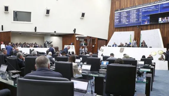 Nova regra no Paraná muda idade mínima e cálculo da aposentadoria de policiais