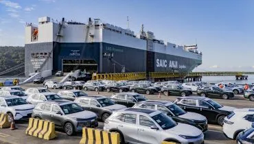 Porto de Paranaguá recebe mais de 5 mil carros elétricos em uma única operação