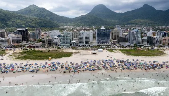  Imóveis valorizam até 30% e preço do metro quadrado dobra no litoral