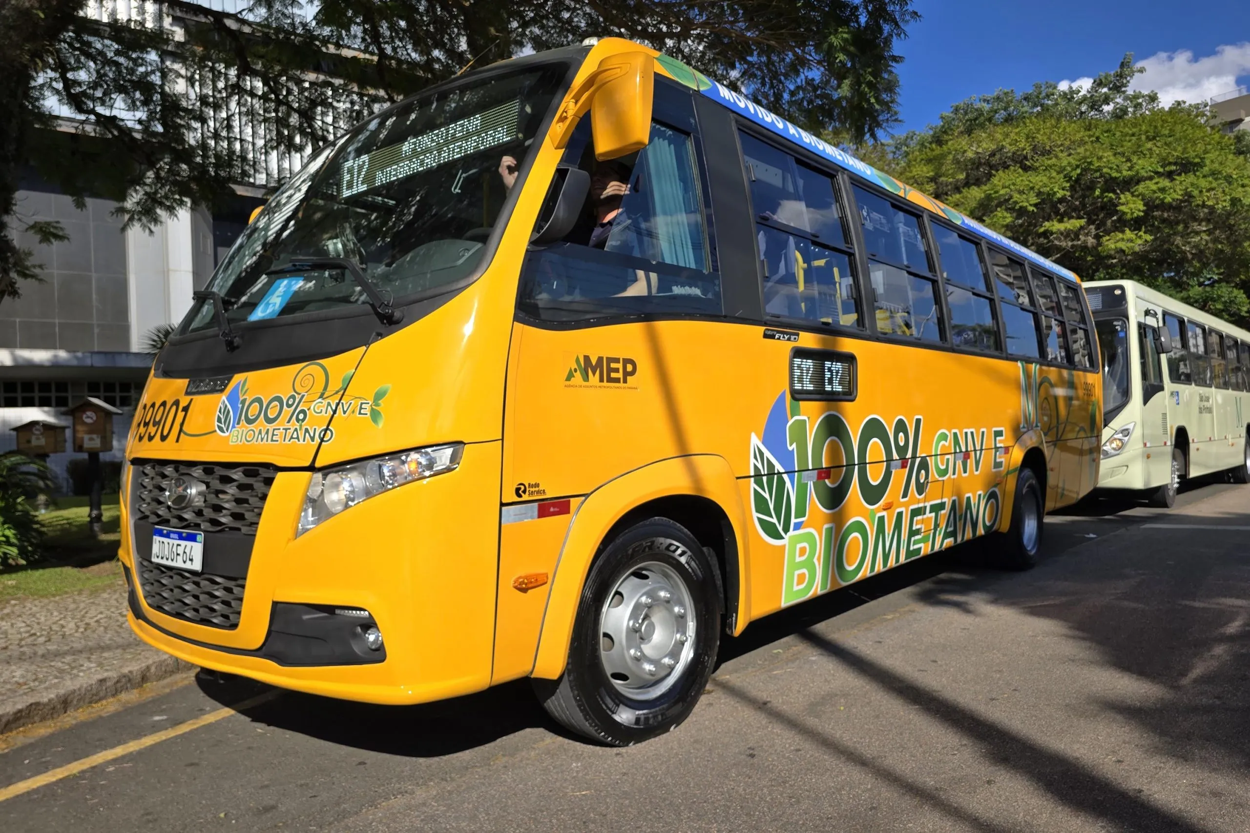 Ônibus movido a gás natural começa a ser testado em linha da Grande Curitiba