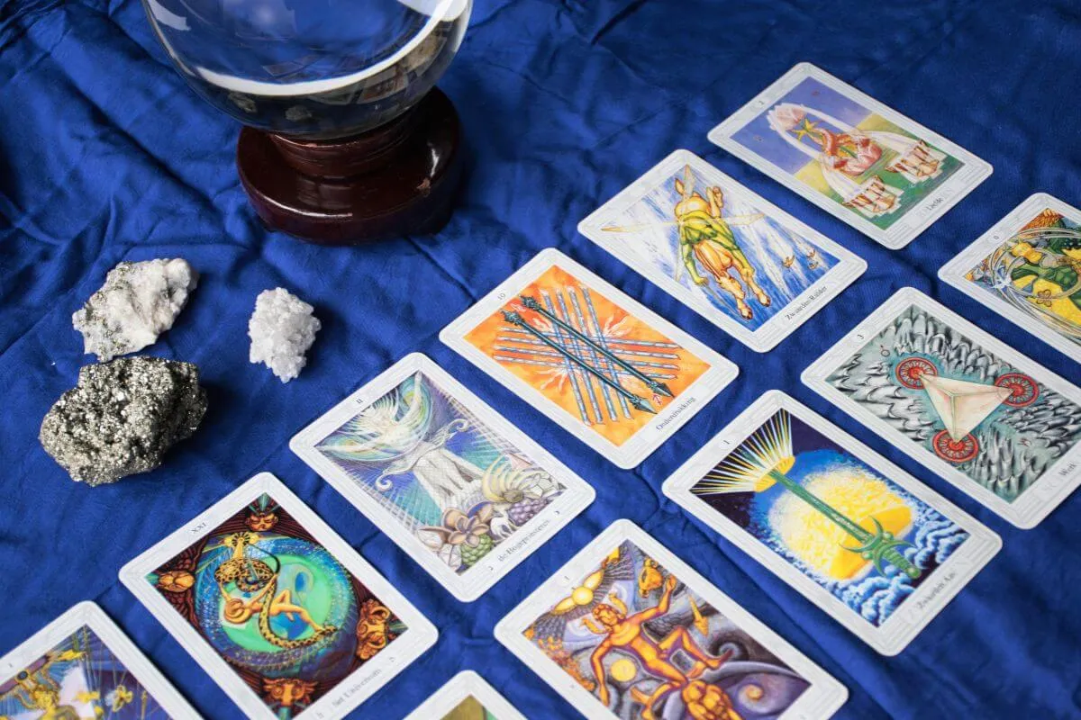 Tarot do dia: previsão para os 12 signos em 11/05/2026