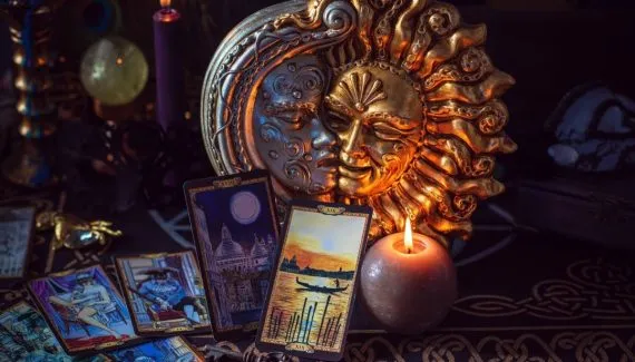 Tarot do dia: previsão para os 12 signos em 12/05/2026