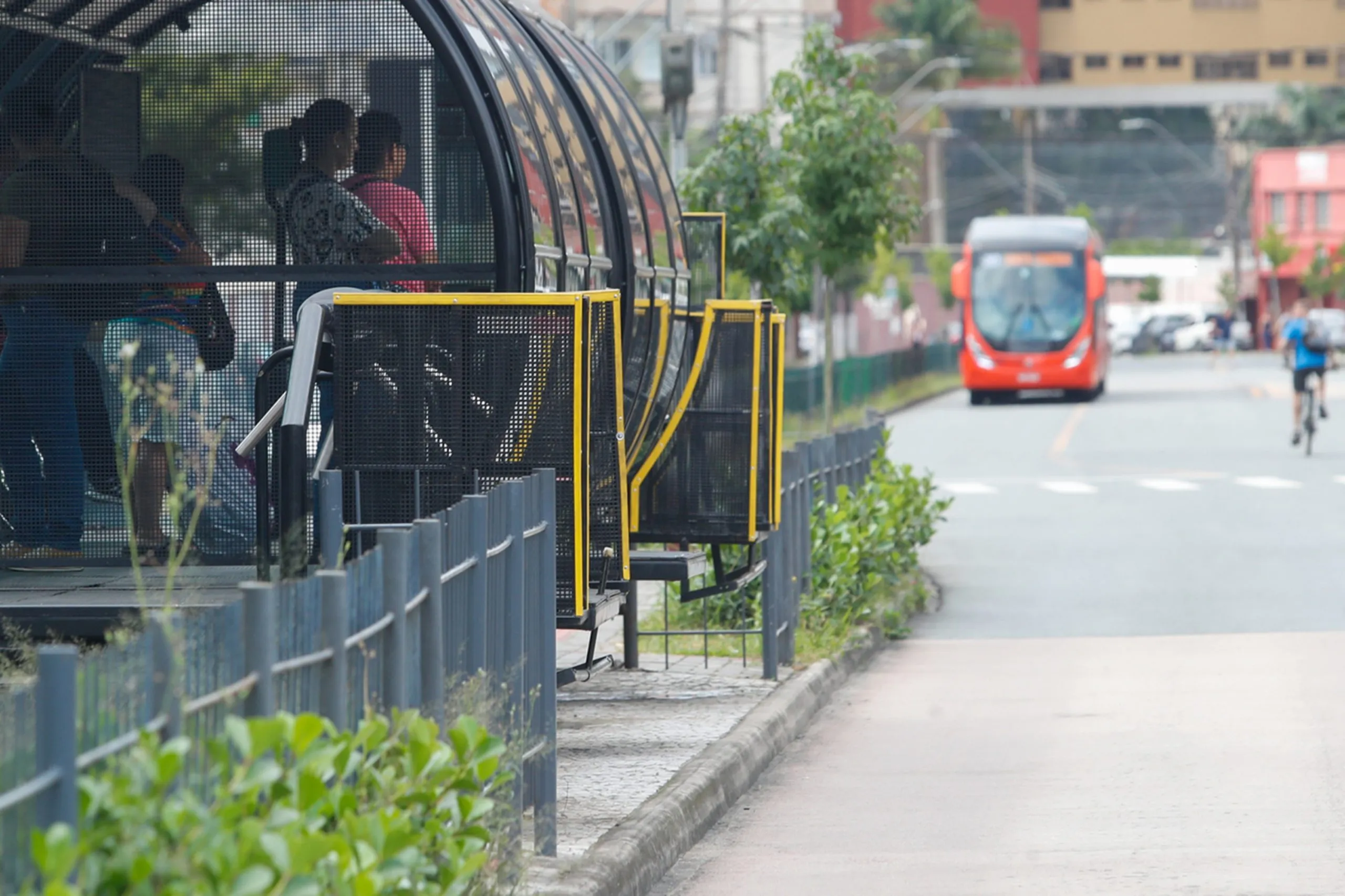 estação-tubo em curitiba