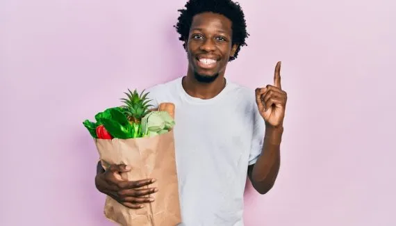Brasileiro prioriza alimentação saudável no supermercado e muda padrão de compras