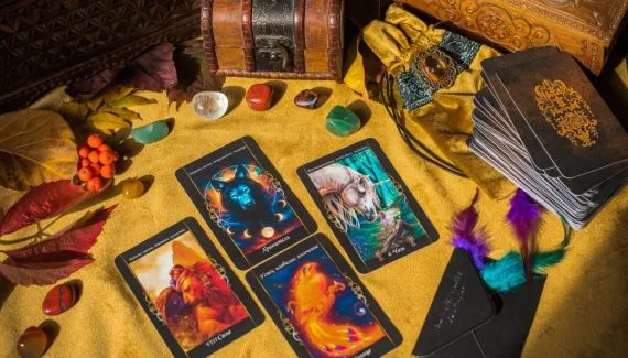 Tarot do dia: previsão para os 12 signos em 13/05/2026