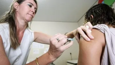 Paraná já aplicou 50 mil doses da vacina contra o vírus sincicial respiratório