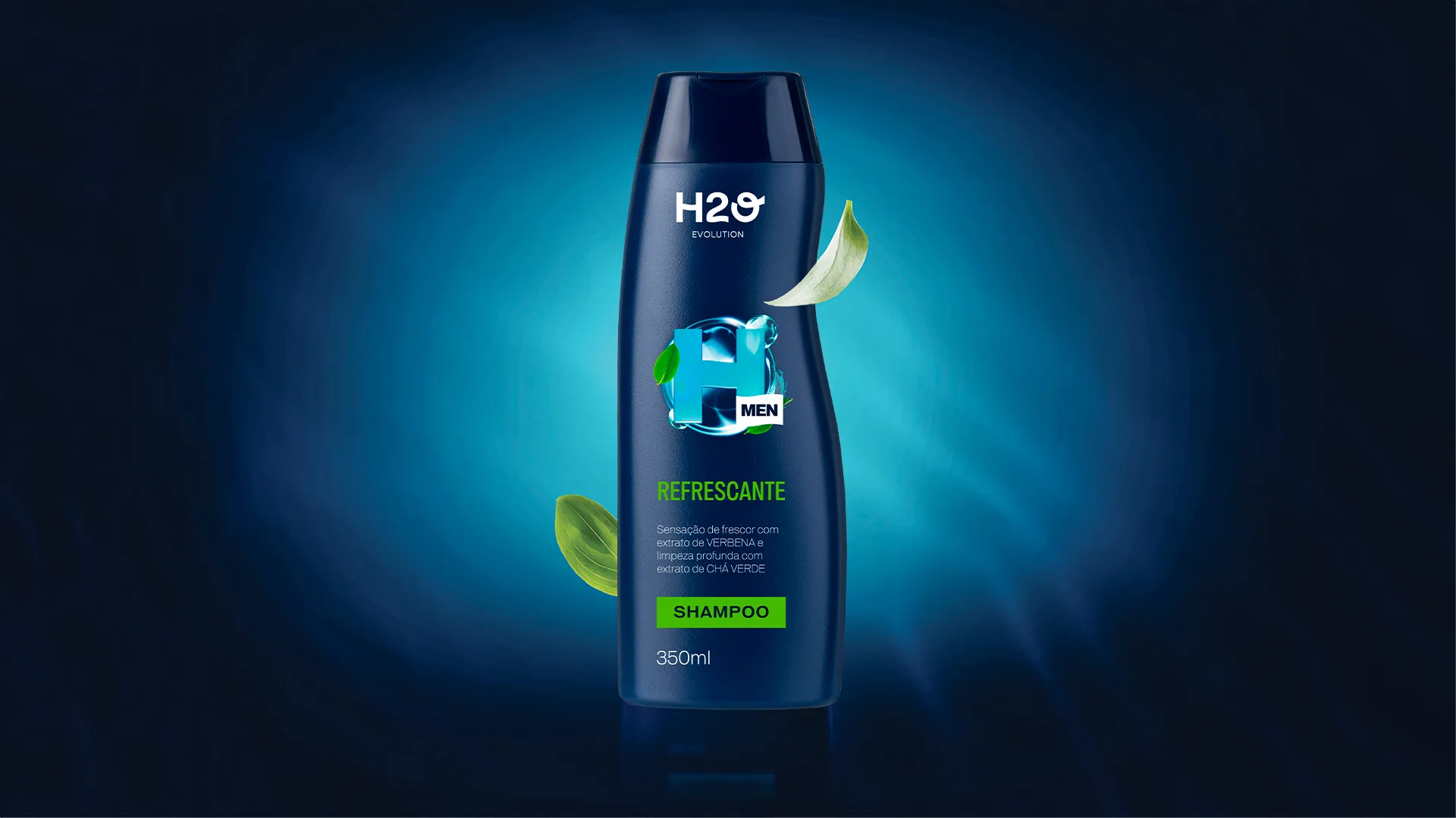 O shampoo Refrescante Men, da H2O Evolution, proporciona sensação de frescor e limpeza profunda com extratos de verbena e chá verde no cuidado diário dos fios.