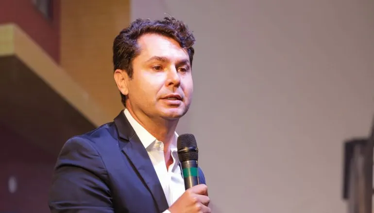 Alexandre Curi defende mudanças no STF e redução da escala 6x1