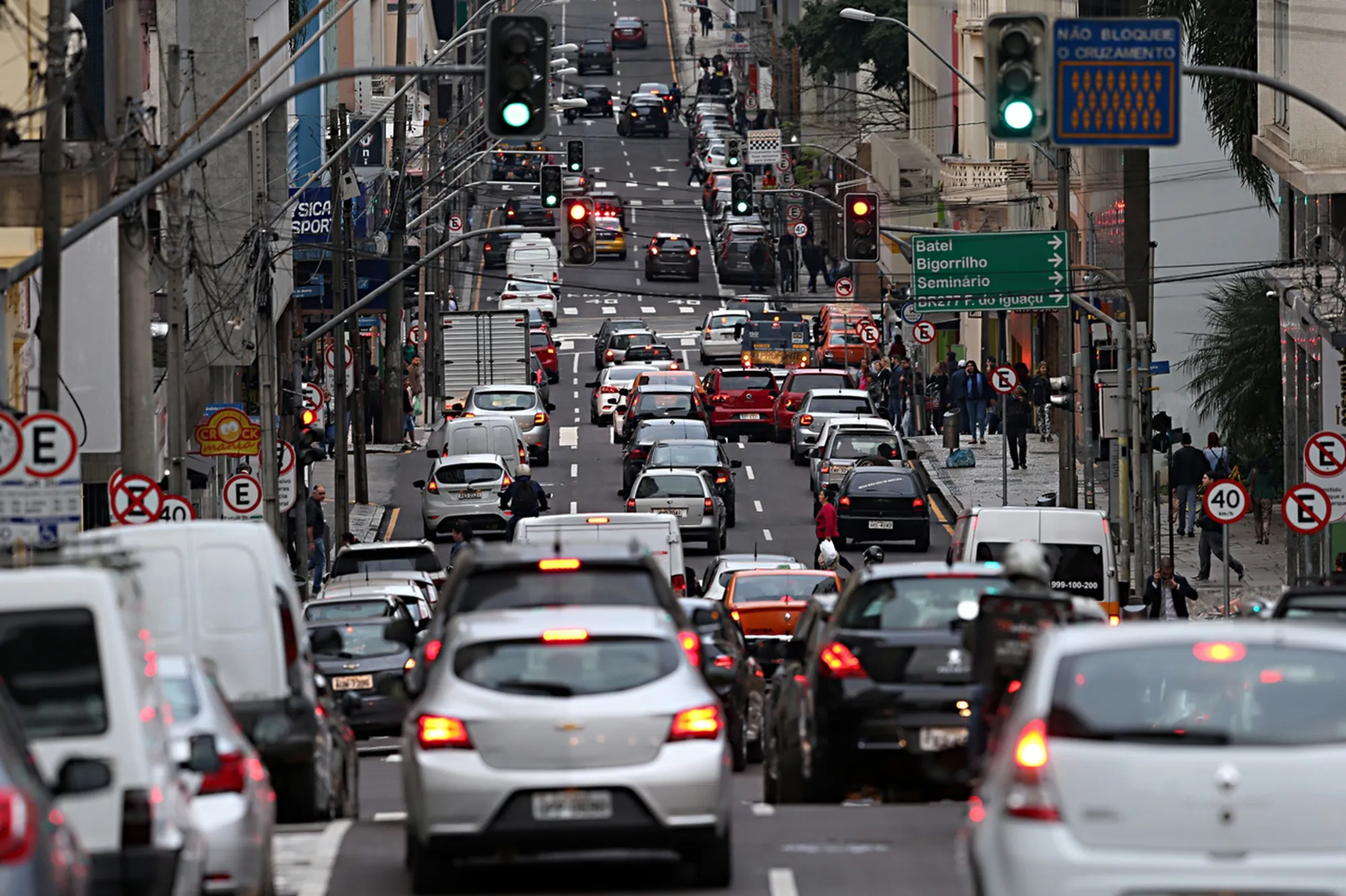 curitiba lidera ranking de mais tempo perdido no trânsito
