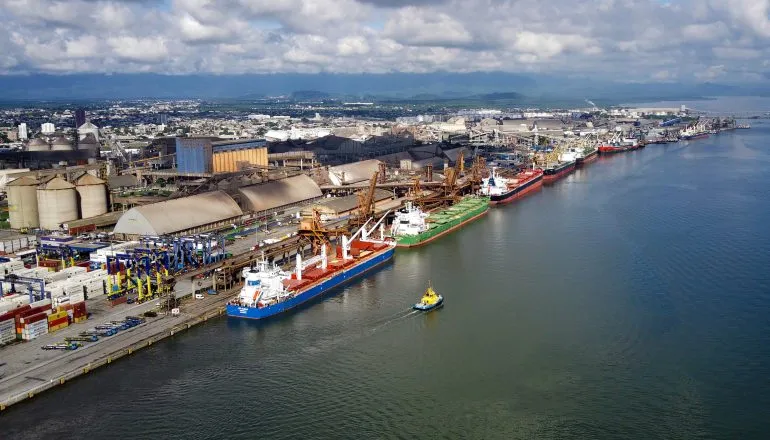 Porto de Paranaguá mira “supernavios” e projeta modernizações até 2050