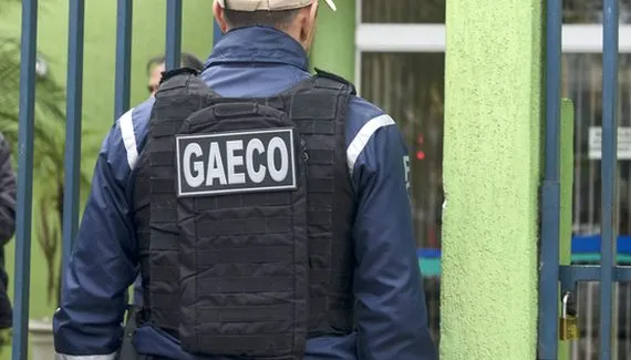 Assessor da Casa Civil é alvo de operação do Gaeco; governo exonera servidor