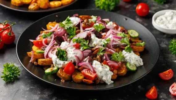 Almoço saudável: 5 saladas mornas para os dias frios