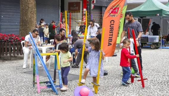 Previsão de chuva cancela eventos e altera programação de lazer em Curitiba