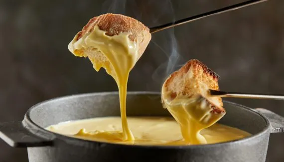 Fondue vegetariano: 4 receitas fáceis para preparar em casa