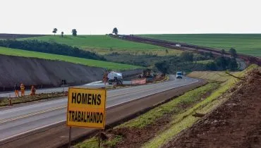 Duplicação da PR-445, entre Londrina e Mauá da Serra.