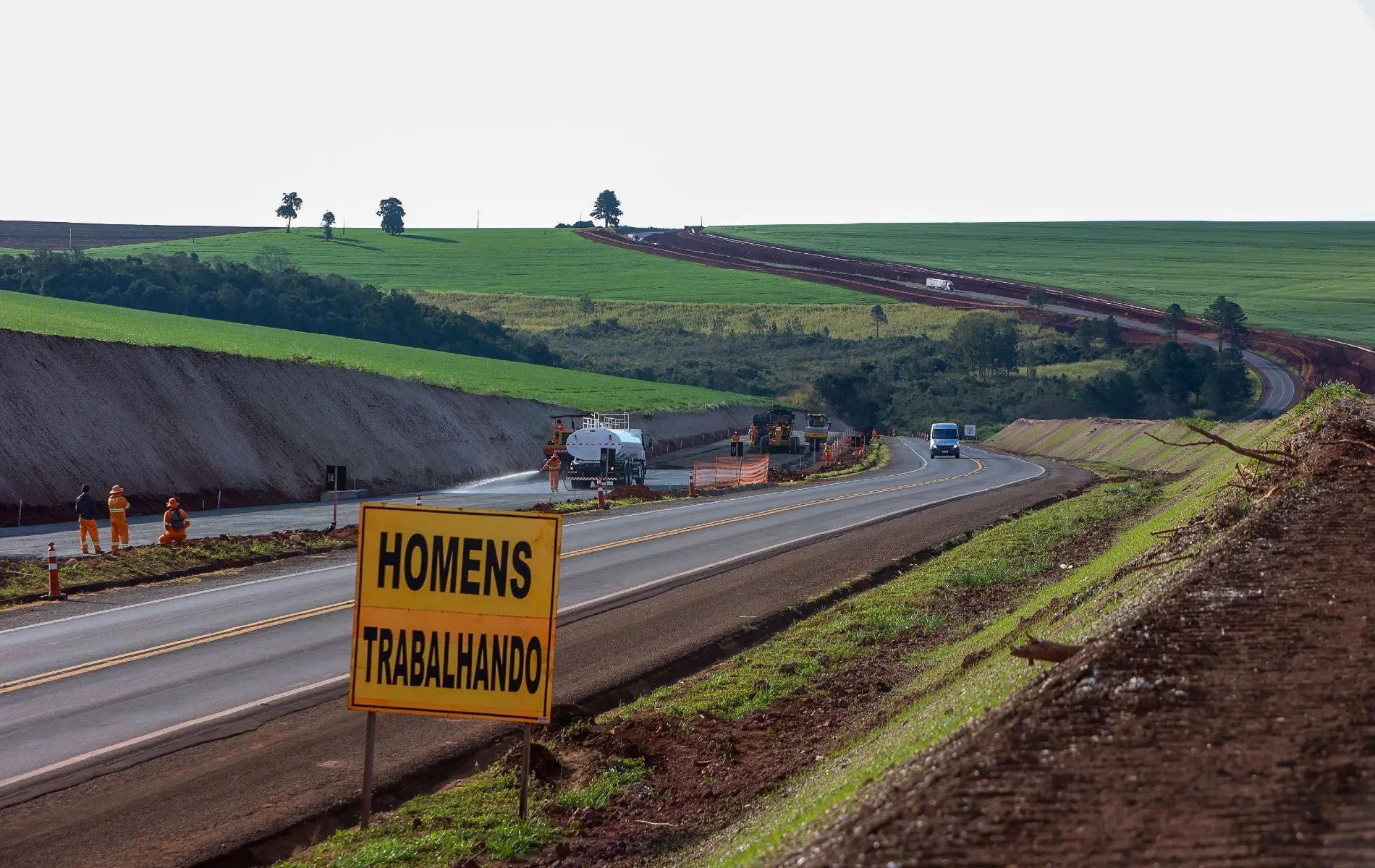 Duplicação da PR-445, entre Londrina e Mauá da Serra.