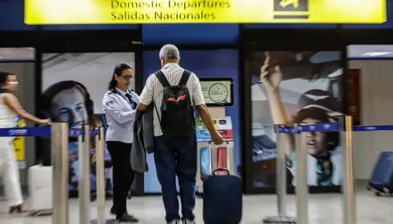 Vai pra Copa? Aeroportos do Paraná recebem vacinação contra sarampo