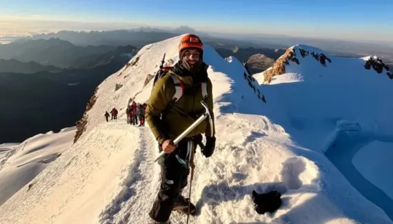 Montanhista curitibano realiza sonho e alcança o topo do Monte Everest