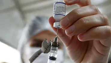 Após falta de imunizante, Curitiba retoma vacinação anticovid em todas as unidades de saúde